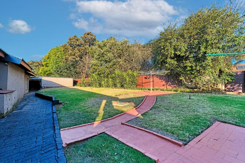 4 Bedroom Property for Sale in Rant En Dal Gauteng