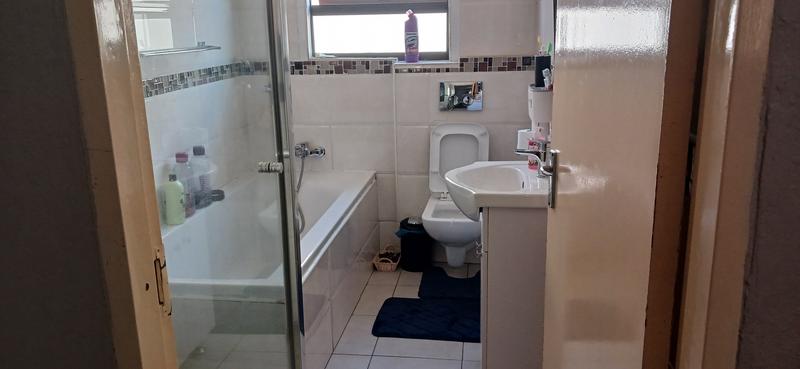4 Bedroom Property for Sale in Clayville Gauteng