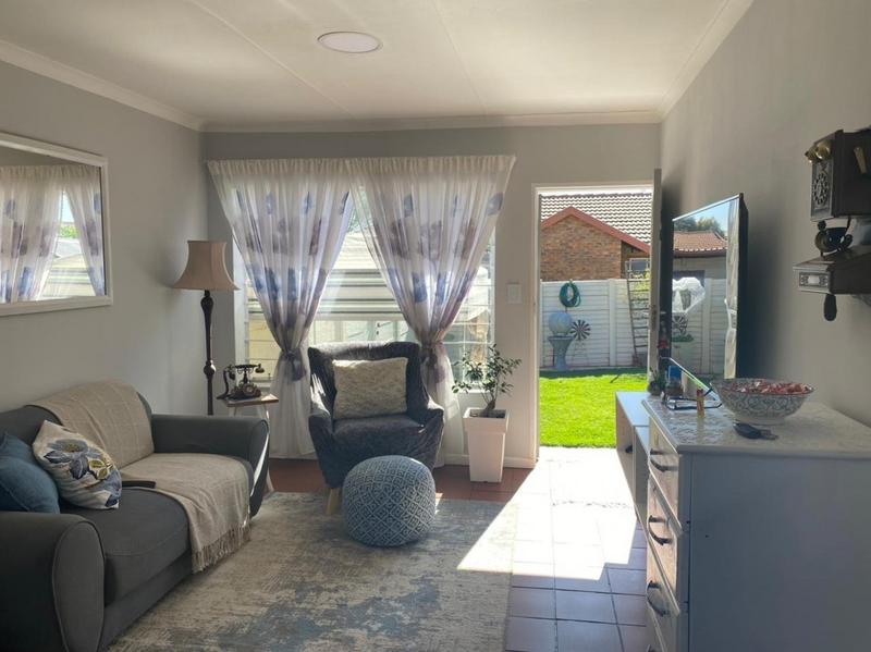 2 Bedroom Property for Sale in Highveld Gauteng