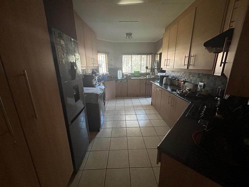 3 Bedroom Property for Sale in Rooihuiskraal Gauteng