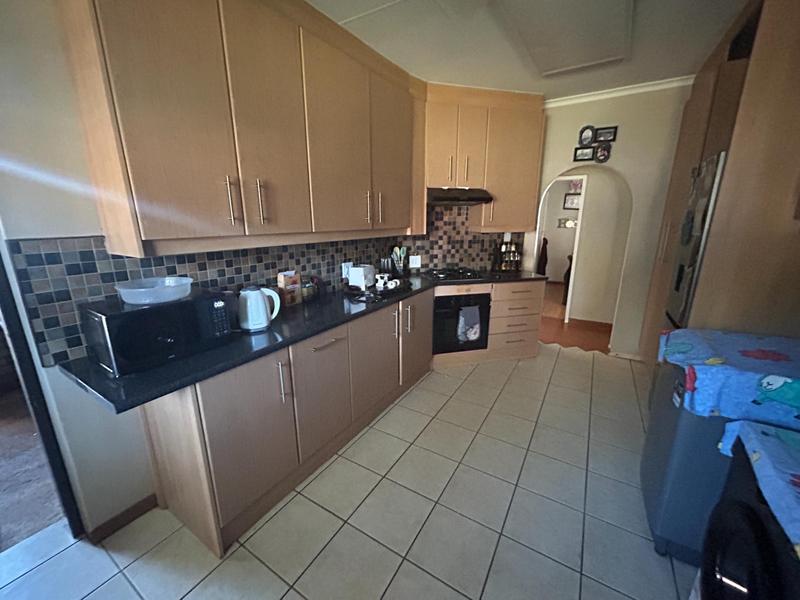 3 Bedroom Property for Sale in Rooihuiskraal Gauteng