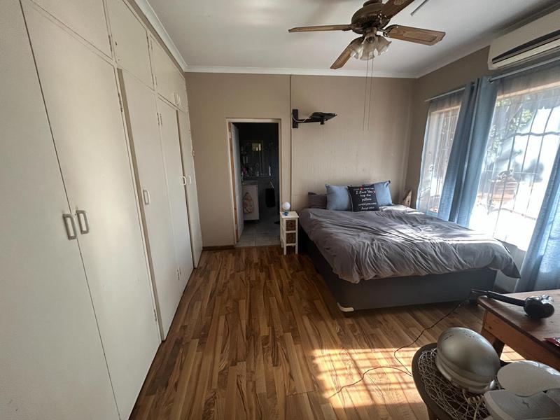 3 Bedroom Property for Sale in Rooihuiskraal Gauteng
