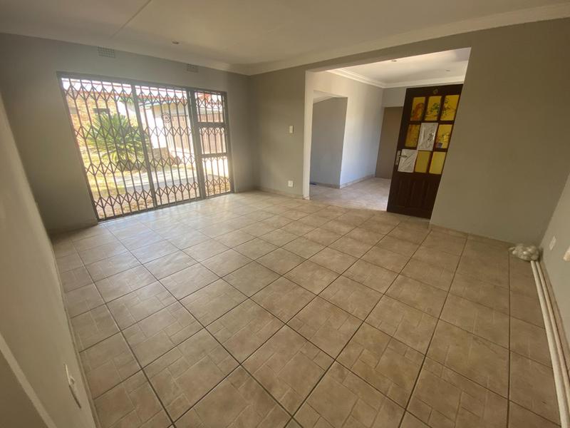 To Let 4 Bedroom Property for Rent in Kensington B Gauteng
