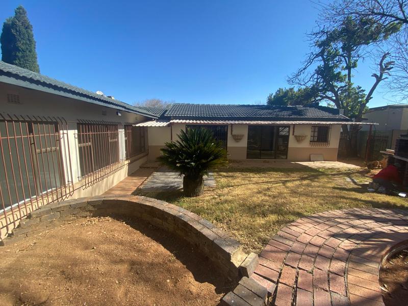 To Let 4 Bedroom Property for Rent in Kensington B Gauteng