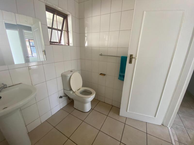 To Let 4 Bedroom Property for Rent in Kensington B Gauteng