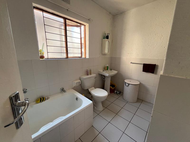 To Let 1 Bedroom Property for Rent in Westdene Gauteng