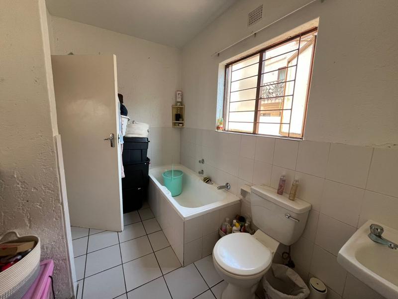 To Let 1 Bedroom Property for Rent in Westdene Gauteng