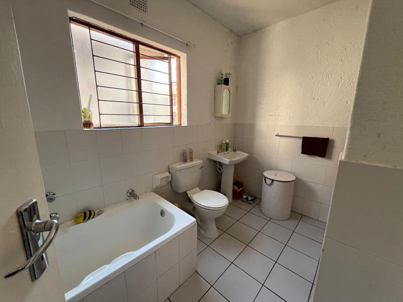 To Let 1 Bedroom Property for Rent in Westdene Gauteng