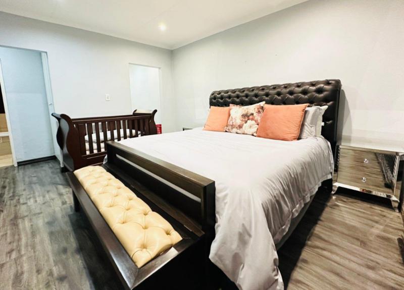 4 Bedroom Property for Sale in Radiokop Gauteng