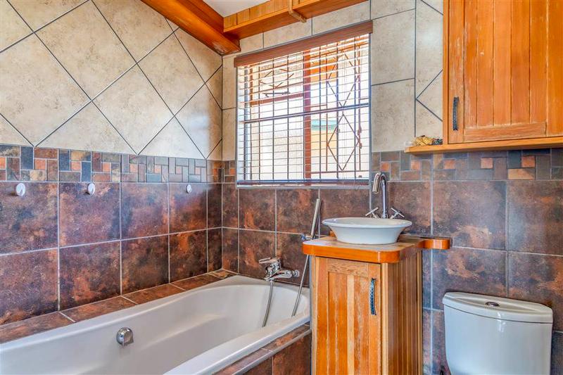 4 Bedroom Property for Sale in Florida Park Gauteng