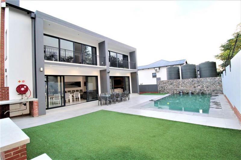 To Let 3 Bedroom Property for Rent in Broadacres Gauteng