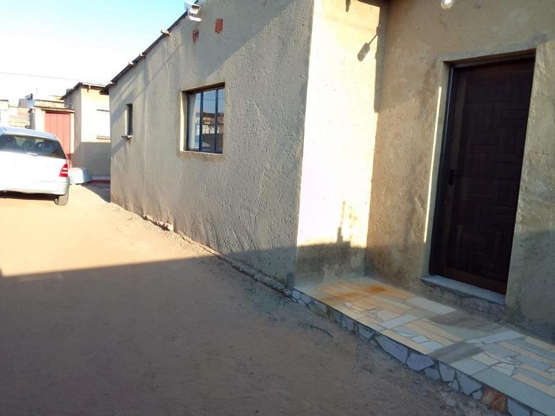 2 Bedroom Property for Sale in Orlando Gauteng