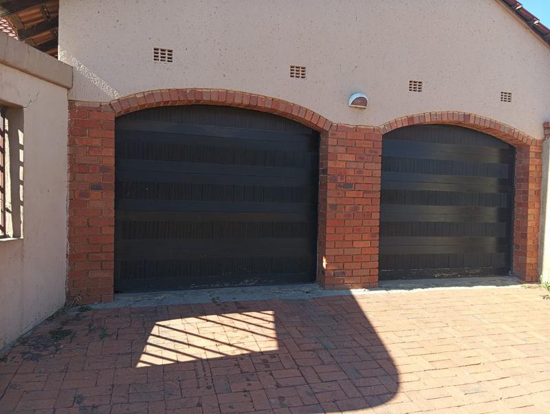 3 Bedroom Property for Sale in Diepkloof Zone 2 Gauteng