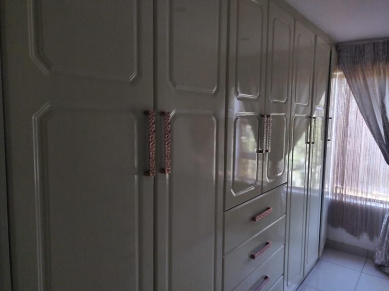 4 Bedroom Property for Sale in Protea Glen Gauteng