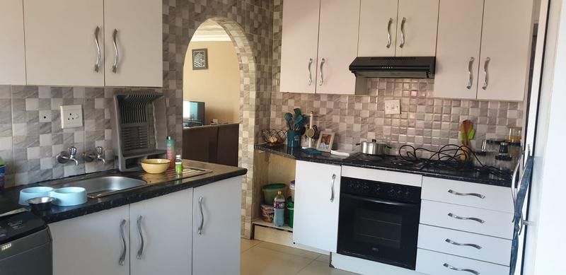 4 Bedroom Property for Sale in Protea Glen Gauteng