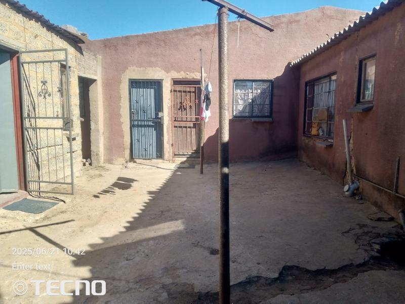 2 Bedroom Property for Sale in Tsakane Gauteng