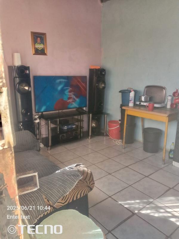 2 Bedroom Property for Sale in Tsakane Gauteng