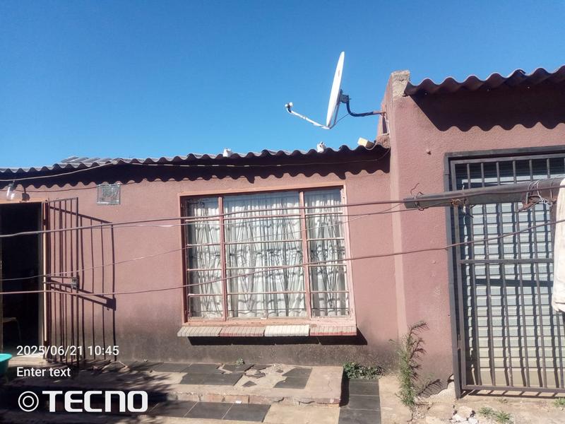 2 Bedroom Property for Sale in Tsakane Gauteng