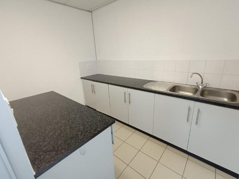 To Let commercial Property for Rent in Strubensvallei Gauteng