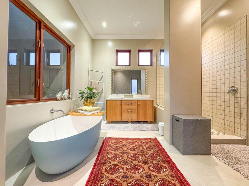 5 Bedroom Property for Sale in Midstream Estate Gauteng