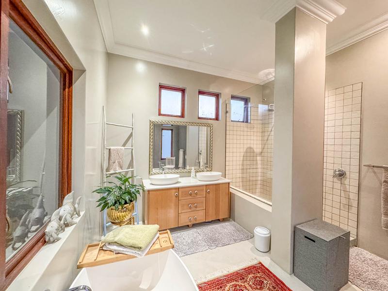 5 Bedroom Property for Sale in Midstream Estate Gauteng
