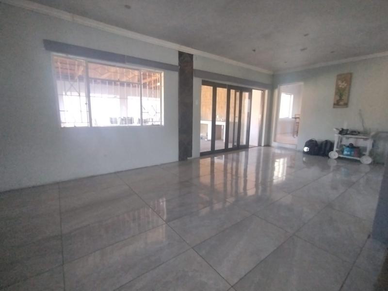 4 Bedroom Property for Sale in Tulisa Park Gauteng