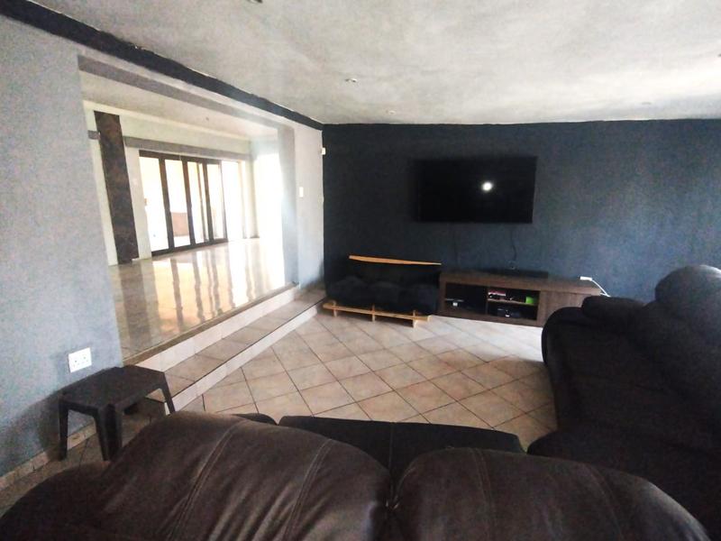 4 Bedroom Property for Sale in Tulisa Park Gauteng