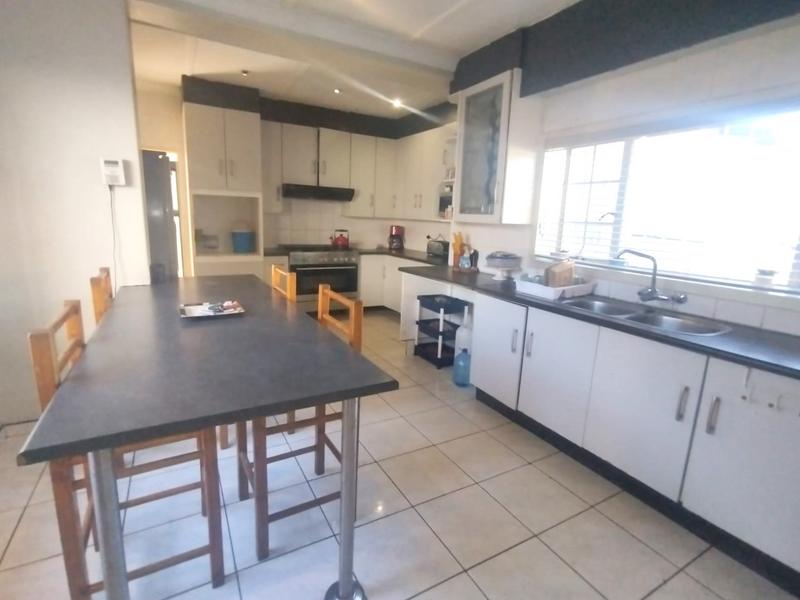 4 Bedroom Property for Sale in Tulisa Park Gauteng