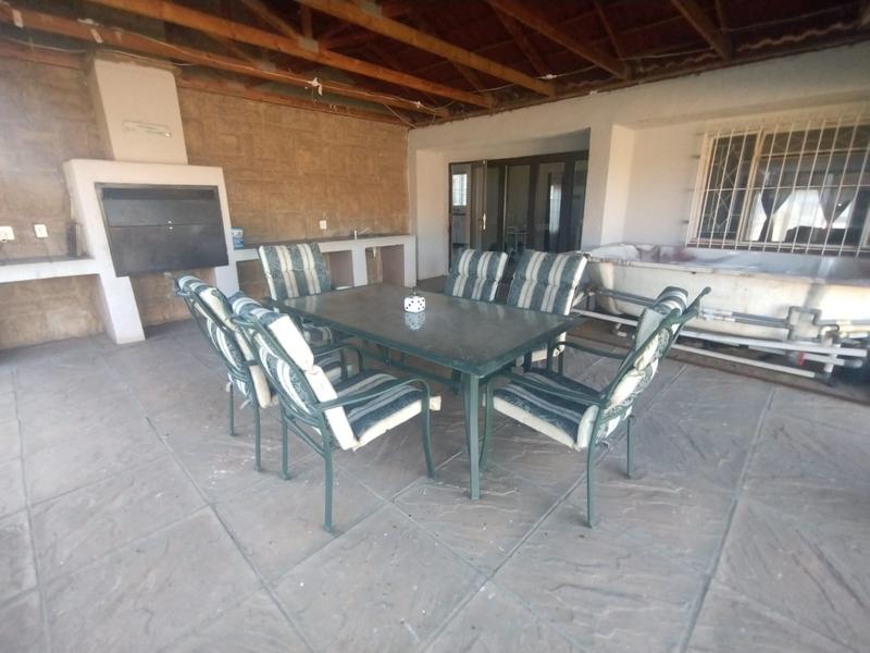 4 Bedroom Property for Sale in Tulisa Park Gauteng
