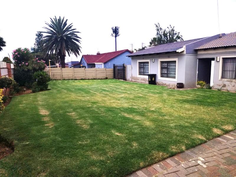 4 Bedroom Property for Sale in Tulisa Park Gauteng