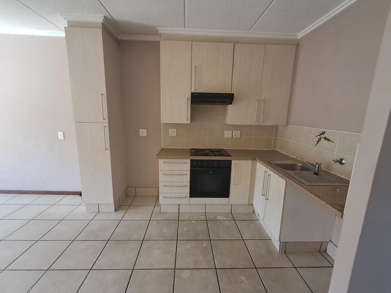To Let 1 Bedroom Property for Rent in Beverley Gauteng