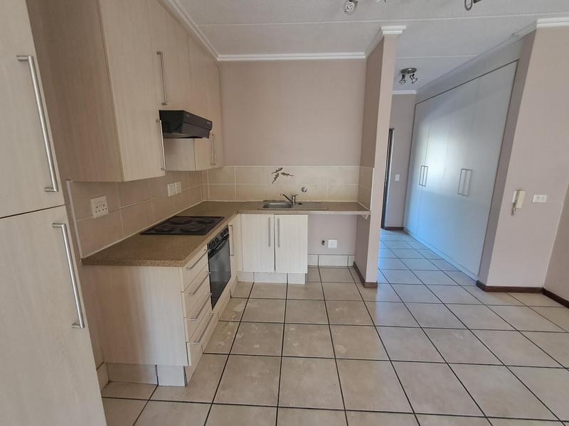 To Let 1 Bedroom Property for Rent in Beverley Gauteng