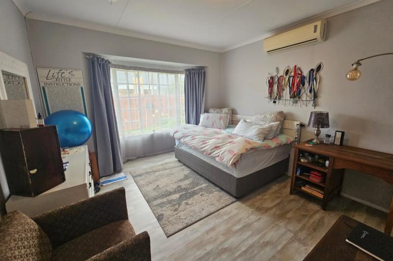 To Let 3 Bedroom Property for Rent in Glen Marais Gauteng