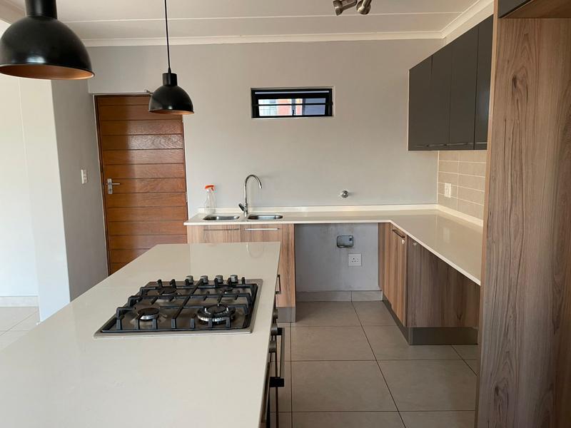 To Let 3 Bedroom Property for Rent in Glen Marais Gauteng