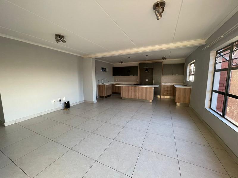 To Let 3 Bedroom Property for Rent in Glen Marais Gauteng