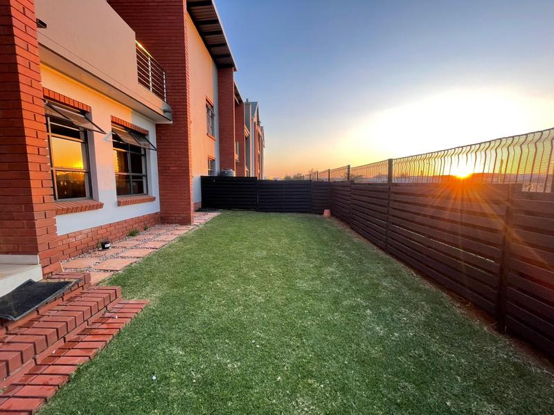To Let 3 Bedroom Property for Rent in Glen Marais Gauteng