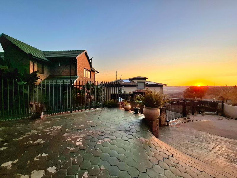 4 Bedroom Property for Sale in Erasmuskloof Gauteng