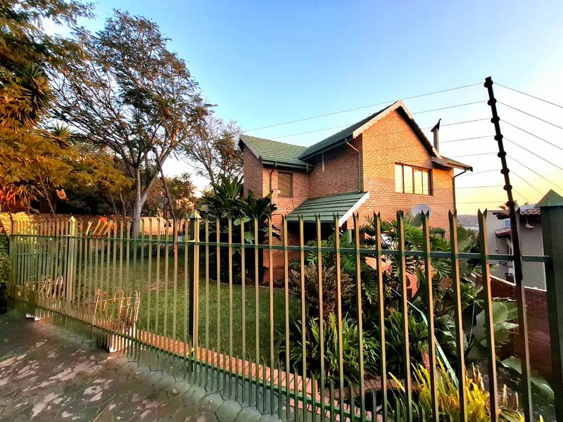4 Bedroom Property for Sale in Erasmuskloof Gauteng