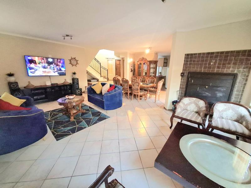 4 Bedroom Property for Sale in Erasmuskloof Gauteng