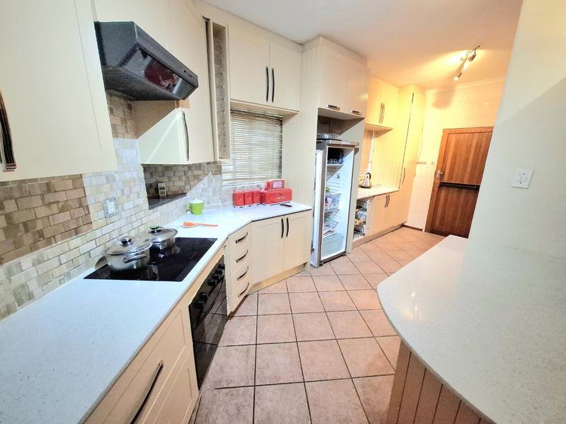 4 Bedroom Property for Sale in Erasmuskloof Gauteng