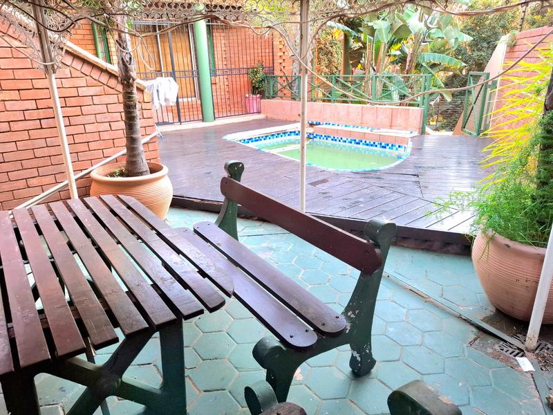4 Bedroom Property for Sale in Erasmuskloof Gauteng