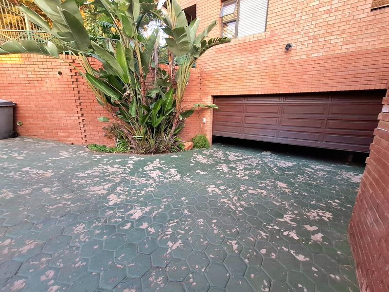4 Bedroom Property for Sale in Erasmuskloof Gauteng