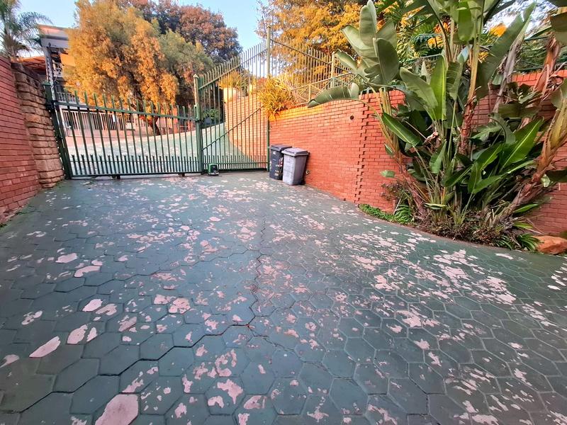 4 Bedroom Property for Sale in Erasmuskloof Gauteng