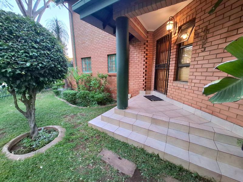 4 Bedroom Property for Sale in Erasmuskloof Gauteng