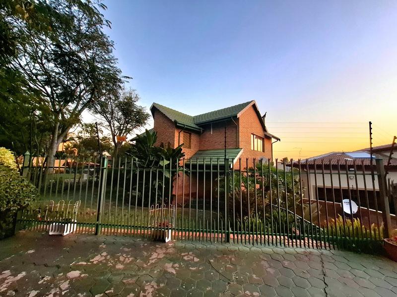 4 Bedroom Property for Sale in Erasmuskloof Gauteng