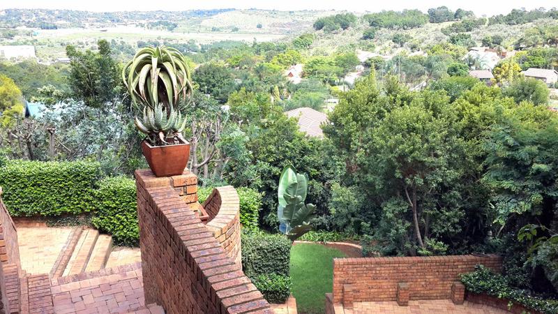6 Bedroom Property for Sale in Erasmuskloof Gauteng