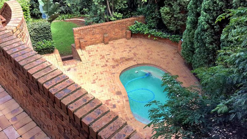 6 Bedroom Property for Sale in Erasmuskloof Gauteng