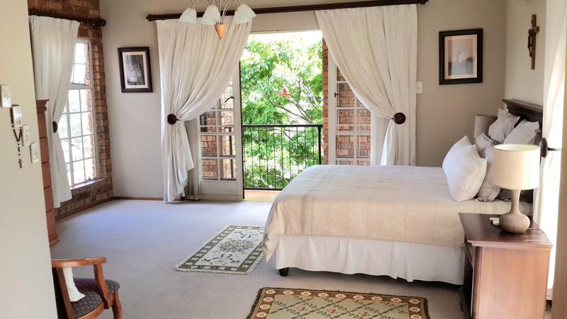 6 Bedroom Property for Sale in Erasmuskloof Gauteng