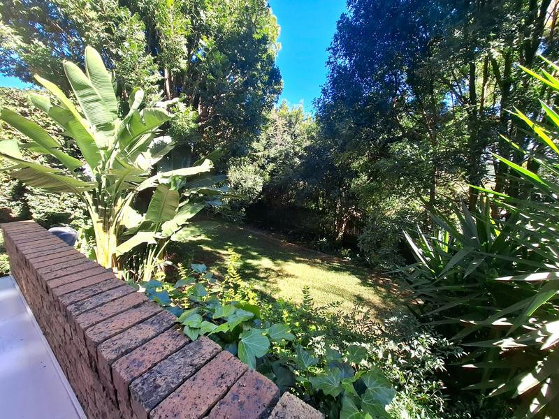 6 Bedroom Property for Sale in Erasmuskloof Gauteng