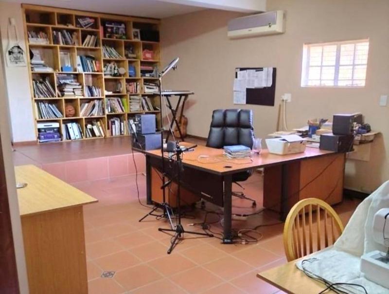 6 Bedroom Property for Sale in Erasmuskloof Gauteng